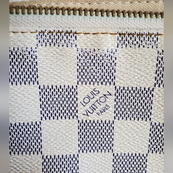 Louis Vuitton Damier Azur Totally PM - Picture 7 of 15